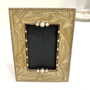 Vintage inspired standing photo frame silvertone & beige enamel faux pearls